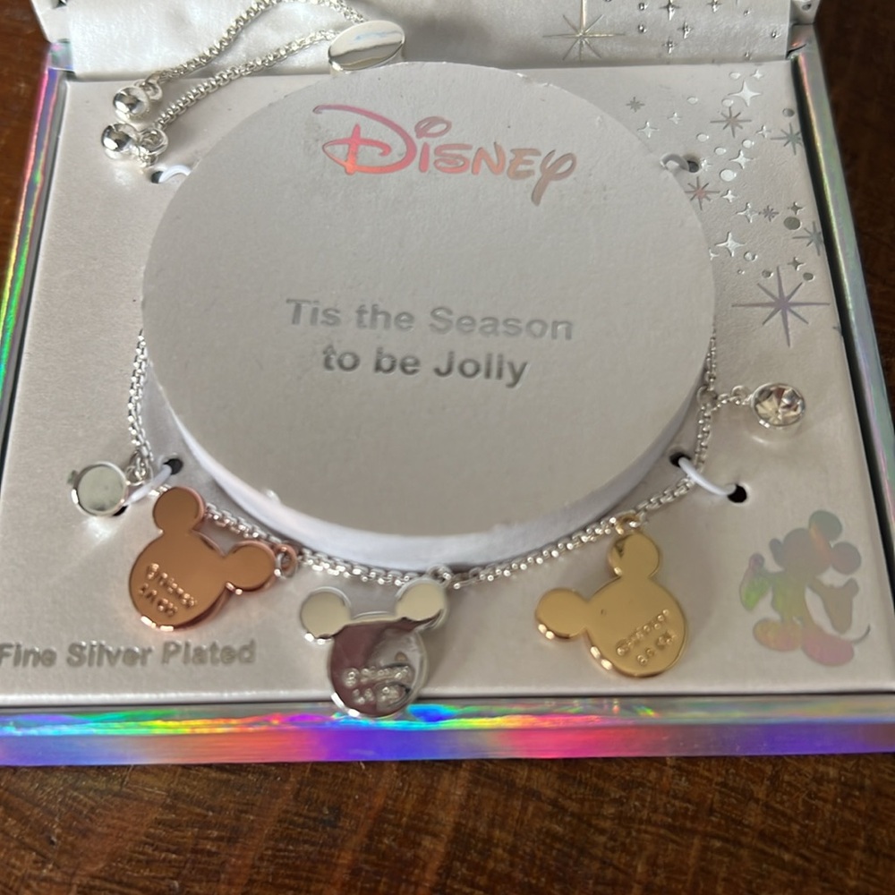 Disney Mickey Ear w/ Snow Flakes and Crystal Accents Bolo Bracelet - NWT - Picture 3 of 6